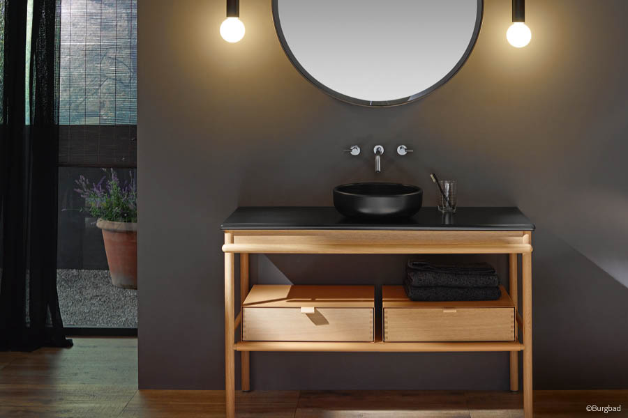 Aktuelles – Trends – News im April 2024 | Badezimmermöbel | Bad mit puristische Waschtisch aus Holz | Möbeltischlerei woodendesign | Tischler Möbeltischler Möbelmanufaktur Hamburg