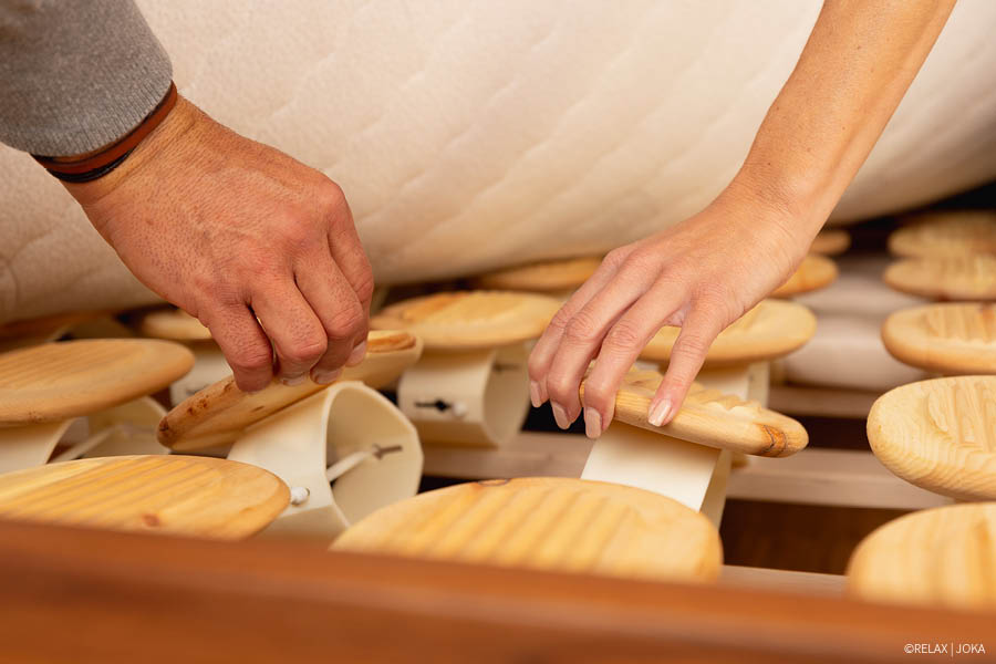 Gesunder Schlaf mit über 50 - Bettsystem / Schlafsystem punktelastisch | Aktuelles – Trends – News im April 2025 | Möbeltischlerei woodendesign | Tischlerei Möbeltischler Möbelmanufaktur Hamburg